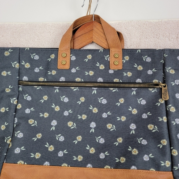 Thirty One Women's Step Up Tote In Ditzy Daisy Print NWOT - Picture 7 of 14